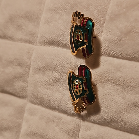 🧑‍🎄 Vintage Earrings - Picture 4 of 6